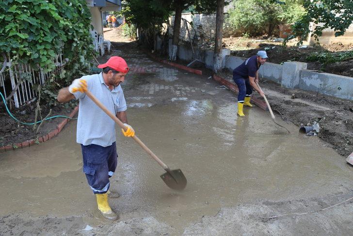 Bursa'da selin ardından hayat normale dönüyor G1