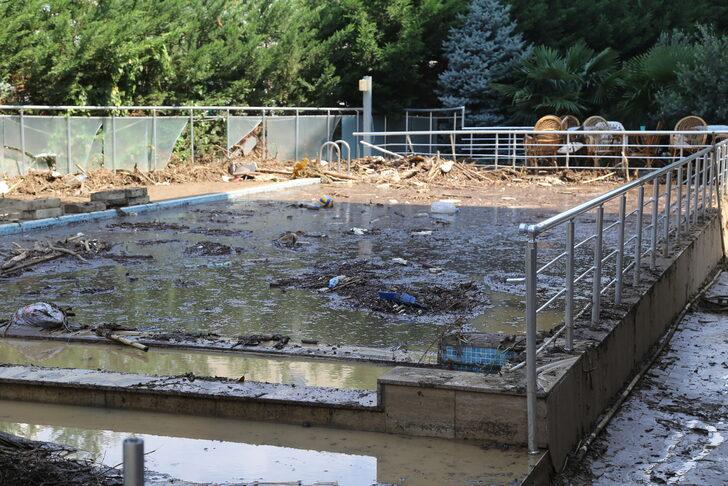 Bursa'da selin ardından hayat normale dönüyor G4