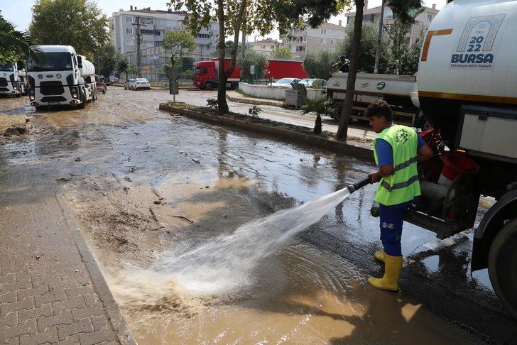 Bursa'da selin ardından hayat normale dönüyor G5