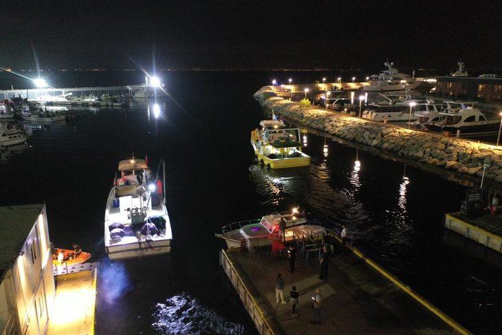 Tuzla'da balıkçılar Belediye Başkanı Şadi Yazıcı eşliğinde ilk ağlarını denize bıraktı G4