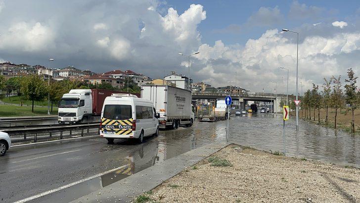 İstanbul'un bazı ilçelerinde gök gürültülü sağanak etkili oluyor G3