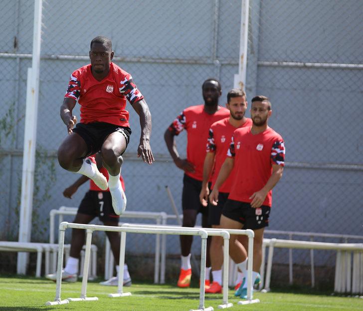 Sivasspor, Fatih Karagümrük maçının hazırlıklarını sürdürdü G1