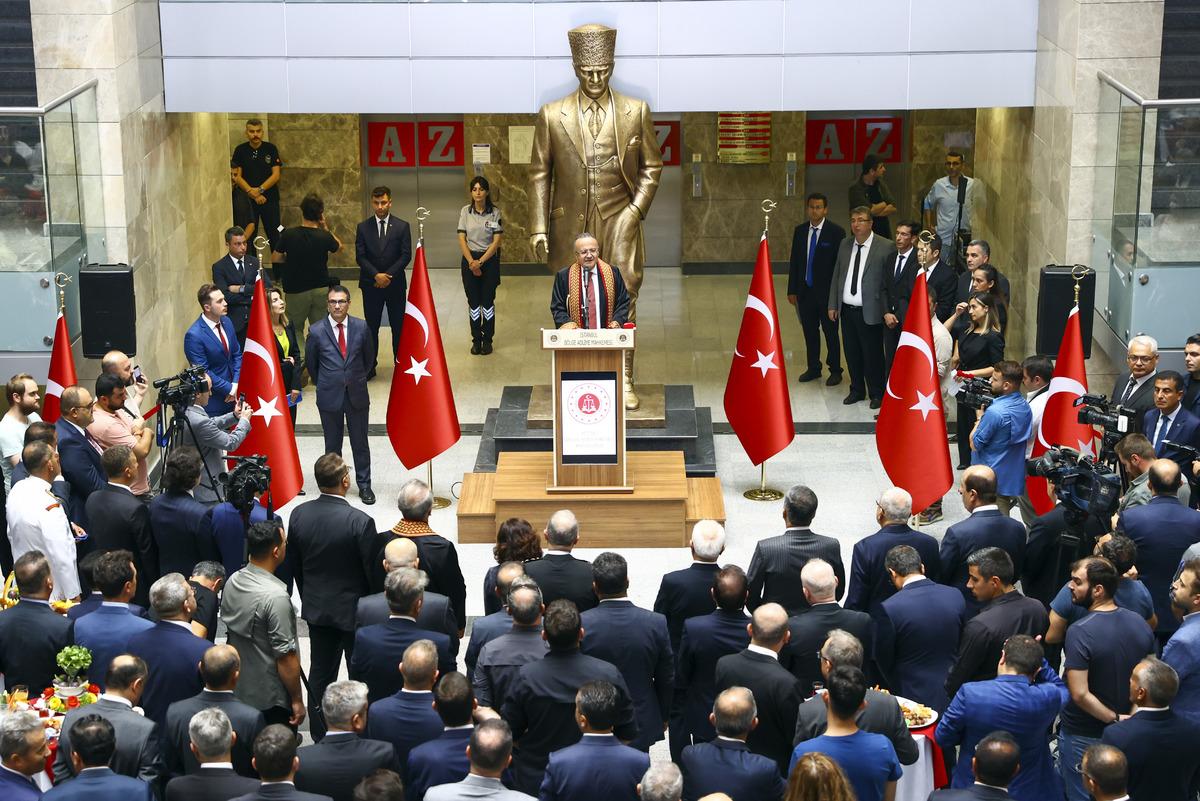 İstanbul B&ouml;lge Adliye Mahkemesi'nde adli yıl a&ccedil;ılış t&ouml;reni d&uuml;zenlendi