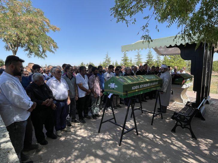 Konya'da silahlı kavgada hayatını kaybeden karı kocanın cenazesi defnedildi G1