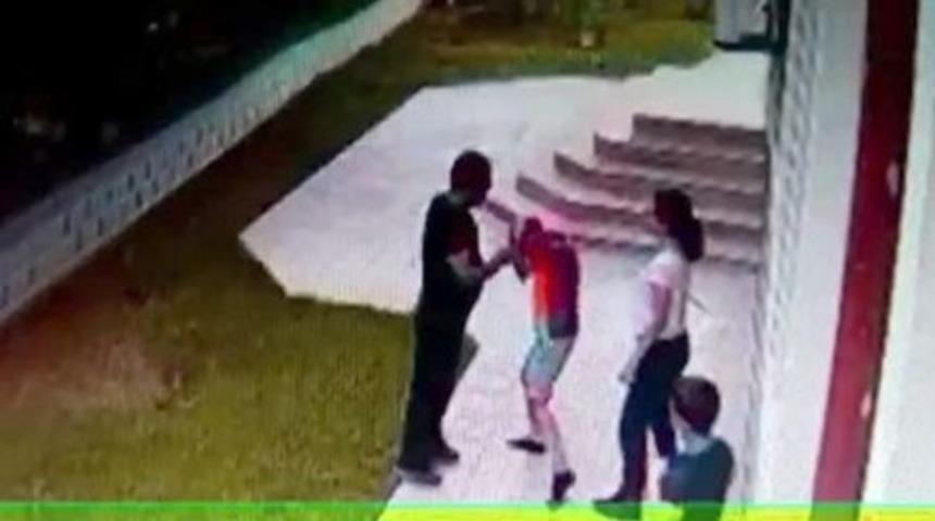 'Ben çocuk terbiyecisiyim' diyerek cami bahçesinde 11 yaşındaki çocuğu dövdü