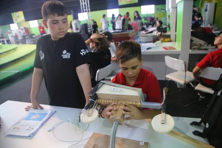 Öğrenciler kaza yapan motosikletlinin ailesine mesaj gönderen alarm sistemi tasarladı G4