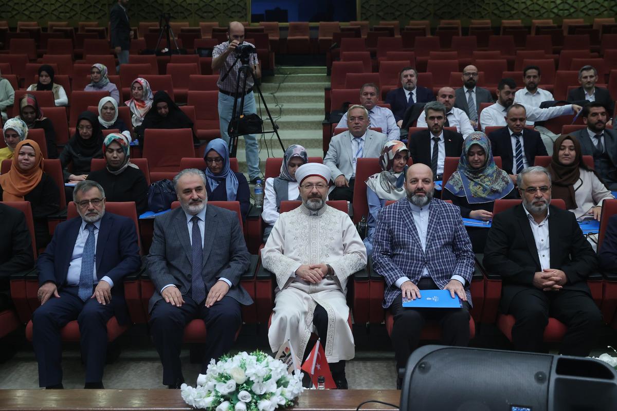 Diyanet İşleri Başkanı Erbaş, "2022-2023 Eğitim Yılı A&ccedil;ılış ve İstişare Toplantısı"nda konuştu: