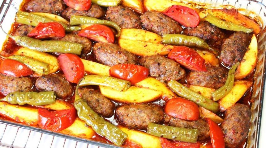 İzmir Köfte nasıl yapılır? Ege'nin meşhur lezzeti İzmir köftesi tarifi