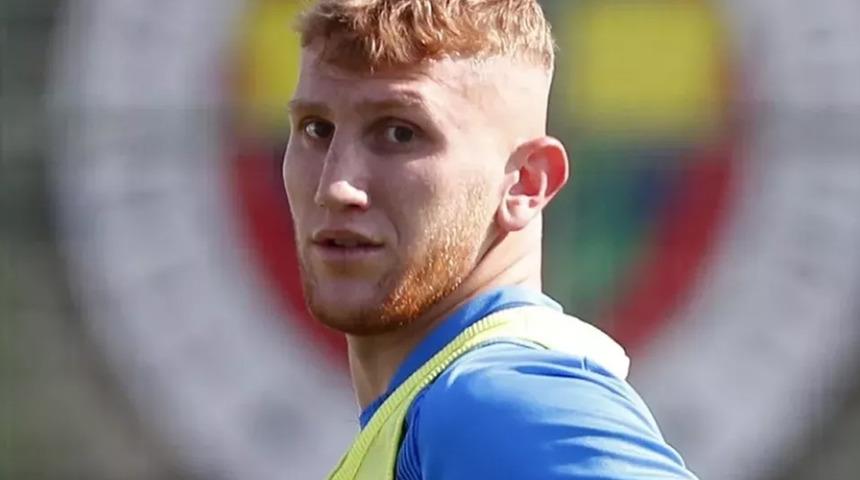 Burak Kapacak, ezeli rakip ile görüşüyor!