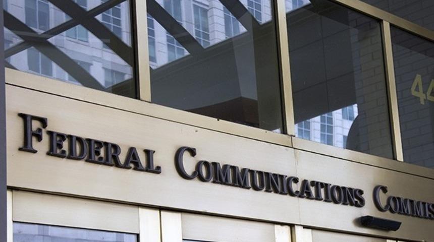 ABD şimdi de uçaklarda akıllı telefonları mı yasaklıyor?