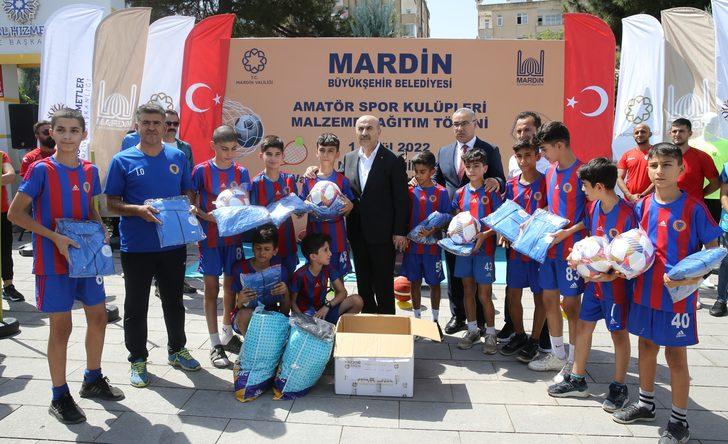 Mardin'de amatör spor kulüplerine 5 milyon lira değerinde malzeme desteği G4