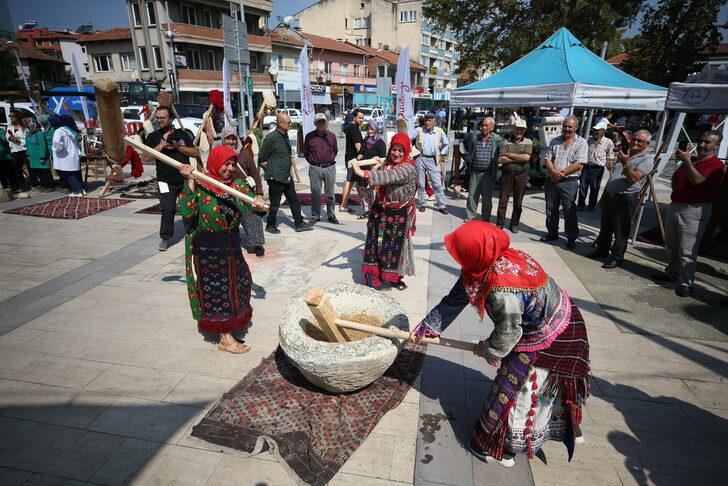 "22. Uluslararası Sındırgı Yağcıbedir Uçan Halı Şenliği" başladı G1