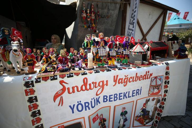 "22. Uluslararası Sındırgı Yağcıbedir Uçan Halı Şenliği" başladı G2