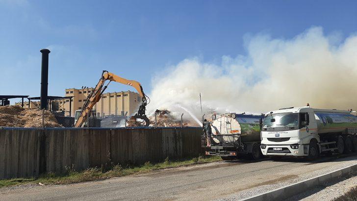 Çorum'da kontrplak fabrikasında çıkan yangın kontrol altına alındı G2