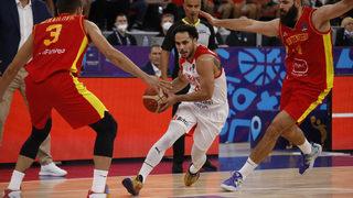 12 Dev Adam, galibiyetle başladı! A Milli Erkek Basketbol Takımı'mız, Karadağ’ı 72-68’lik skorla mağlup etti