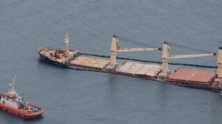 Akdeniz'in girişinde çevre faciası: Yakıt denize dökülmeye başladı!