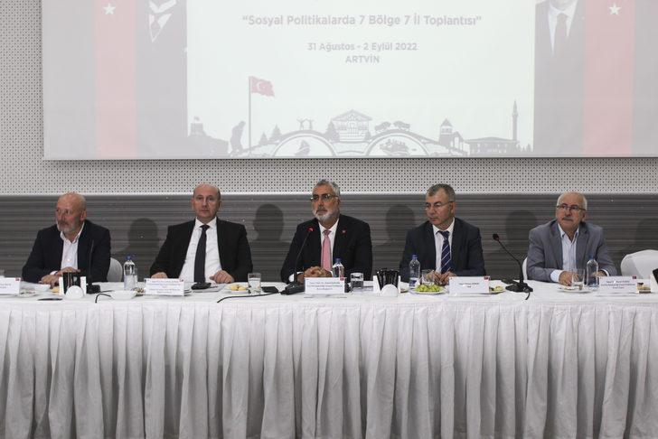 Cumhurbaşkanlığı Sosyal Politikalar Kurulu üyeleri, Artvin'de temaslarda bulundu G2