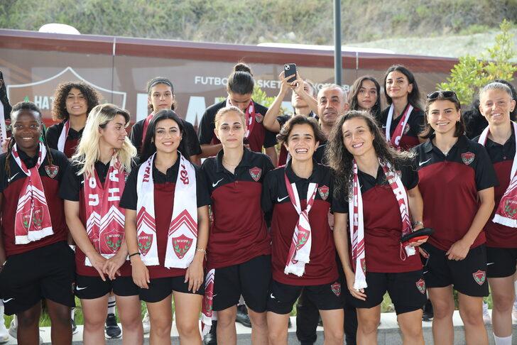 Hatayspor Kadın Futbol Takımı'nın yeni sezon kadrosu tanıtıldı G2