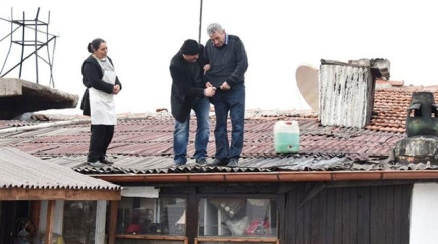 Özal'ın danışmanı Zenger’in oğlu çatıya çıktı!