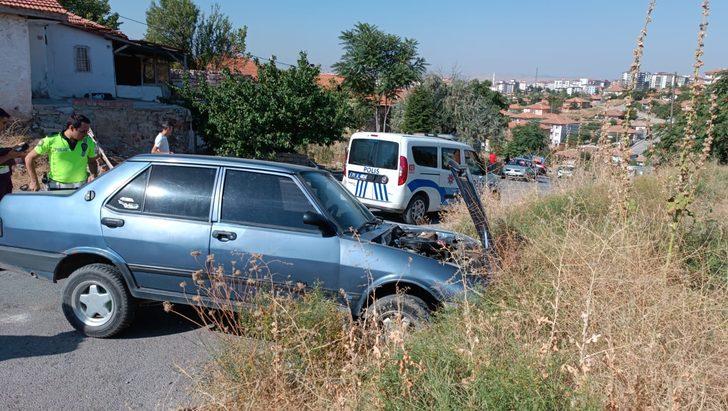 Kırıkkale'de ambulansla otomobil çarpıştı, 3'ü sağlık çalışanı 4 kişi yaralandı G1