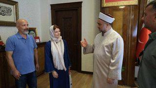 Ukraynalı kadın Adana'da Müslüman oldu