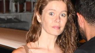 Burcu Biricik flaşları görünce şaşkına döndü