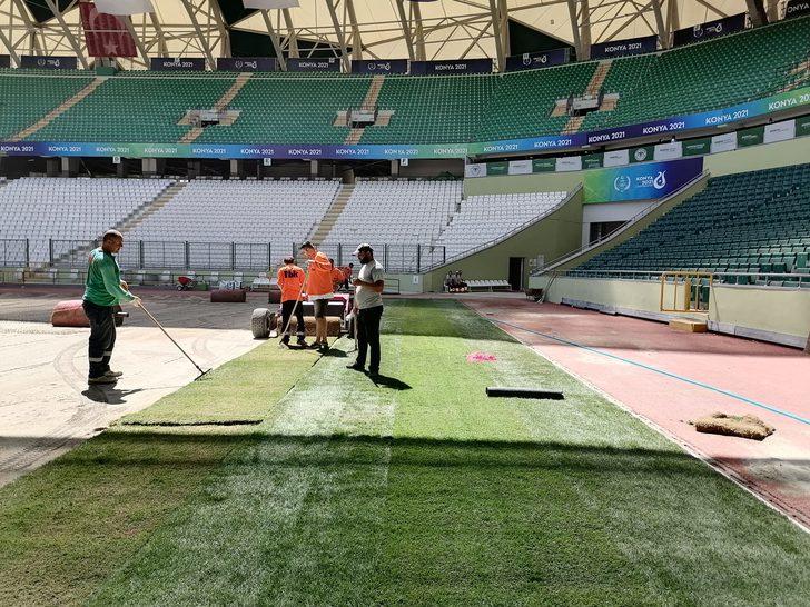 Konya Büyükşehir Stadı'nın zemin yenileme çalışmaları sürüyor G2