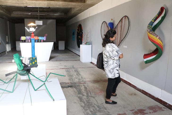 Öğrenciler nehir kenarından topladıkları atıklardan hazırladıkları çalışmaları sergiledi G1