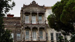 Kadıköy'ün simgesi Perili Köşk icradan satıldı! İşte fiyatı