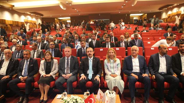Ticaret Bakanı Muş, Gaziantep'te Türkiye İhracat Seferberliği Zirvesinde konuştu: