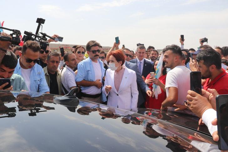Meral Akşener, partisinin Doğu ve Güneydoğu'daki il ve ilçe başkanlarıyla buluştu G4