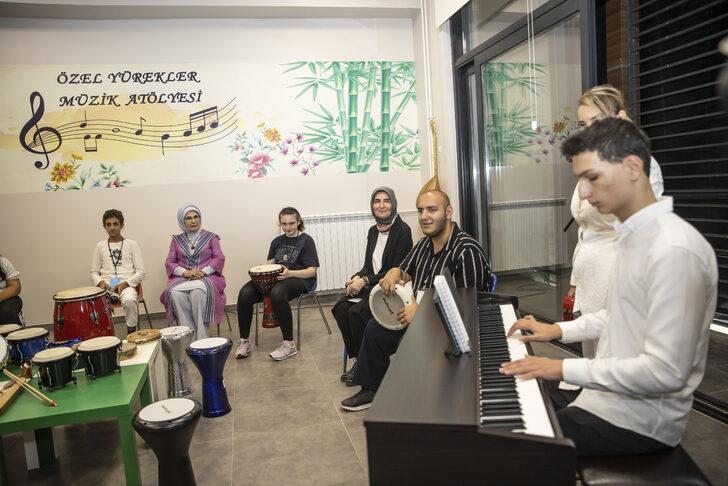 Emine Erdoğan, Türkiye'de yetişkin engellilere hizmet veren ilk halk eğitim merkezinin açılışını yaptı G2