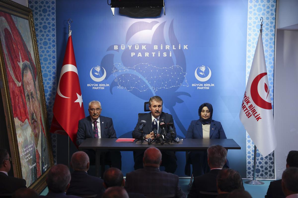 BBP Genel Başkanı Destici, MKYK toplantısı &ouml;ncesinde konuştu: