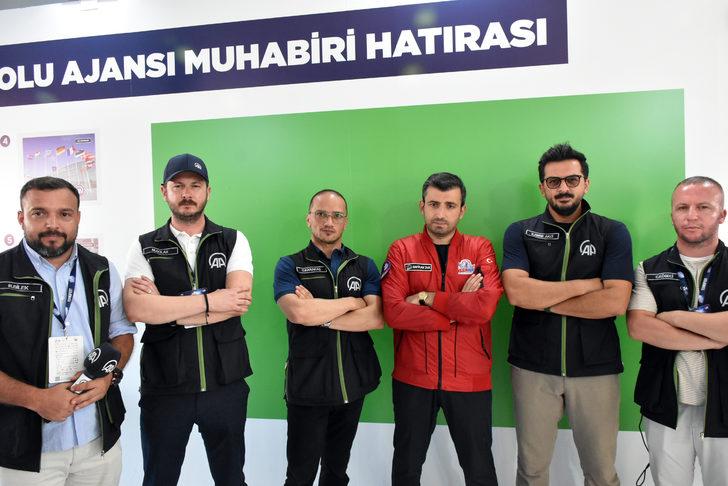 Selçuk Bayraktar, TEKNOFEST KARADENİZ'de AA standını ziyaret etti G2