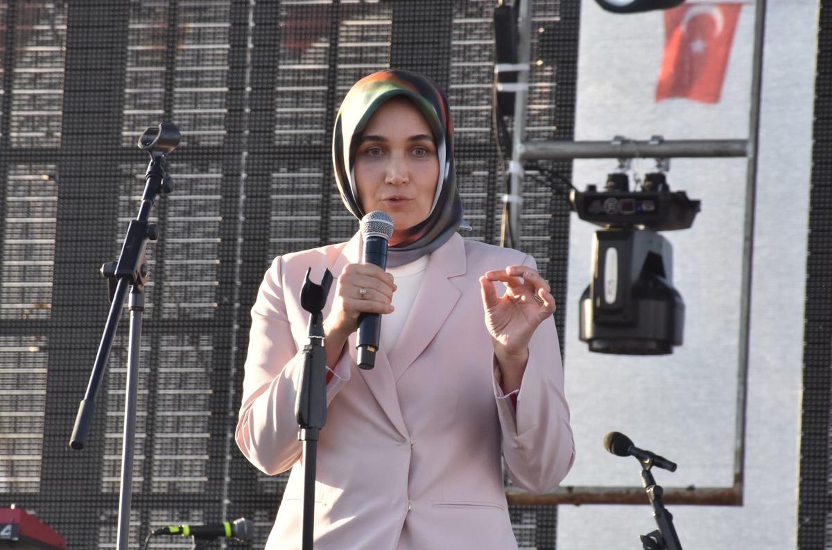 D&uuml;nya Motokros Şampiyonası'nın a&ccedil;ılış seremonisi yapıldı