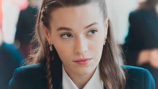 Duy Beni'nin Melisa'sı Sümeyye Aydoğan göbeği açık pozuyla büyüledi! Bu ne güzellik