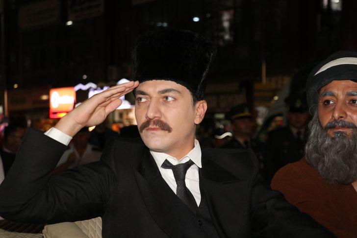 Büyük Önder Mustafa Kemal Atatürk'ün Sivas'a gelişi temsili olarak canlandırıldı G3