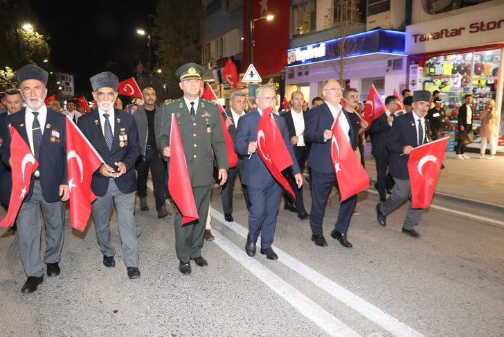 Büyük Önder Mustafa Kemal Atatürk'ün Sivas'a gelişi temsili olarak canlandırıldı G4