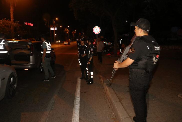 Adana'da helikopter ve dron destekli asayiş uygulamasında 27 zanlı gözaltına alındı G5