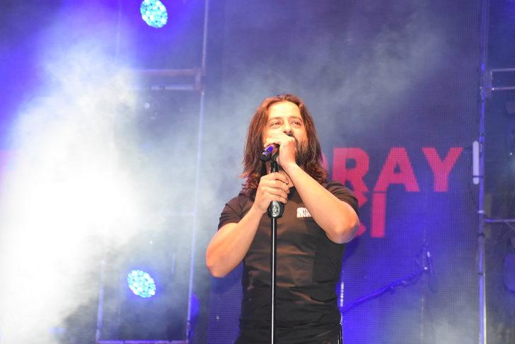 Türkiye MotoFest etkinliğinde Mary Jane ve Koray Avcı sahne aldı G5