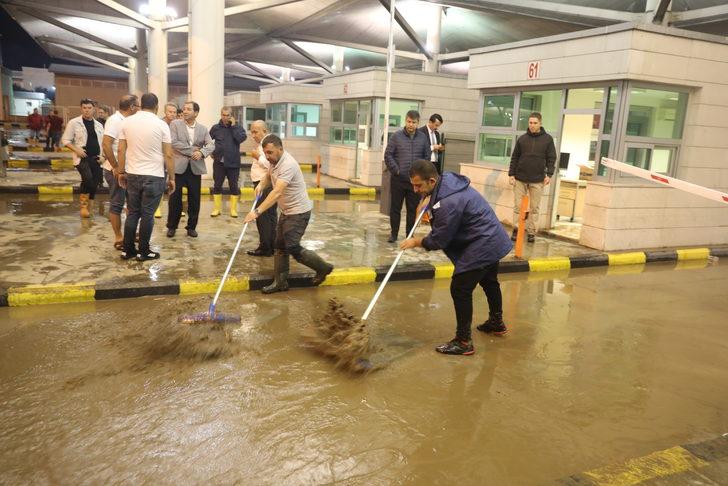 Kapıkule Gümrük Sahası'nda biriken su tahliye edildi G5