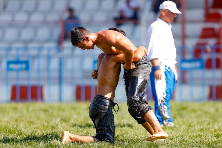 670. Tarihi Elmalı Yağlı Güreşleri'nde heyecan devam ediyor G2