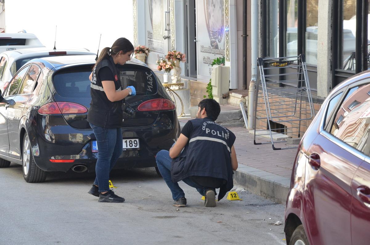 Karaman'da &ccedil;ıkan silahlı ve bı&ccedil;aklı kavgada 2 kişi yaralandı