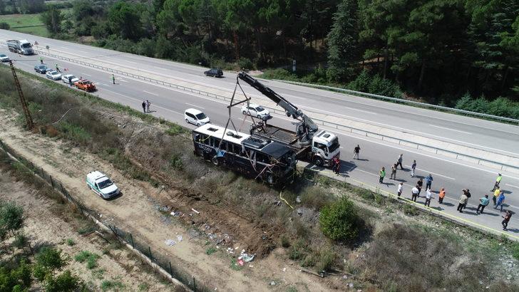 Çanakkale'de devrilen tur otobüsündeki 1 kişi öldü, 54 kişi yaralandı G3
