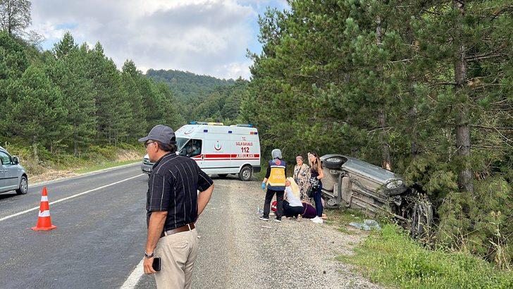Kütahya'da ağaçlara çarpan otomobildeki 6 kişi yaralandı G5
