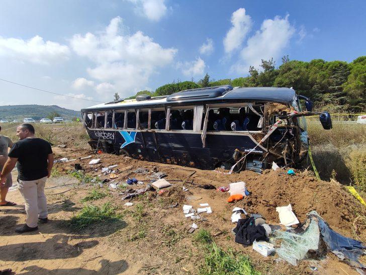 Çanakkale'de devrilen tur otobüsündeki 1 kişi öldü, 54 kişi yaralandı G5