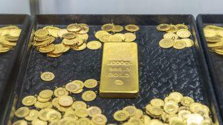 Herkes bunu merak ediyor: Altın yatırımcıları için 'kabus' devam mı edecek? Ünlü banka altın tahminini açıkladı