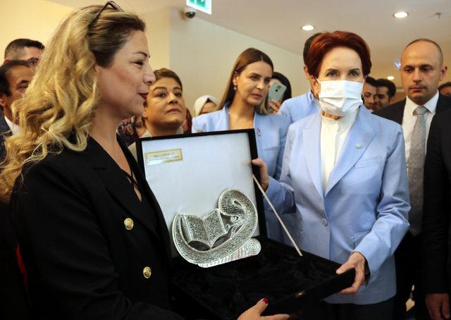 Meral Akşener, Şanlıurfa'da kanaat önderleri ve iş insanlarıyla buluştu