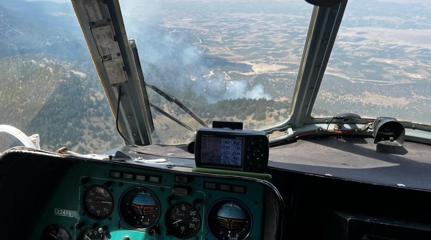Isparta'da ormanlık alanda çıkan yangına müdahale ediliyor
