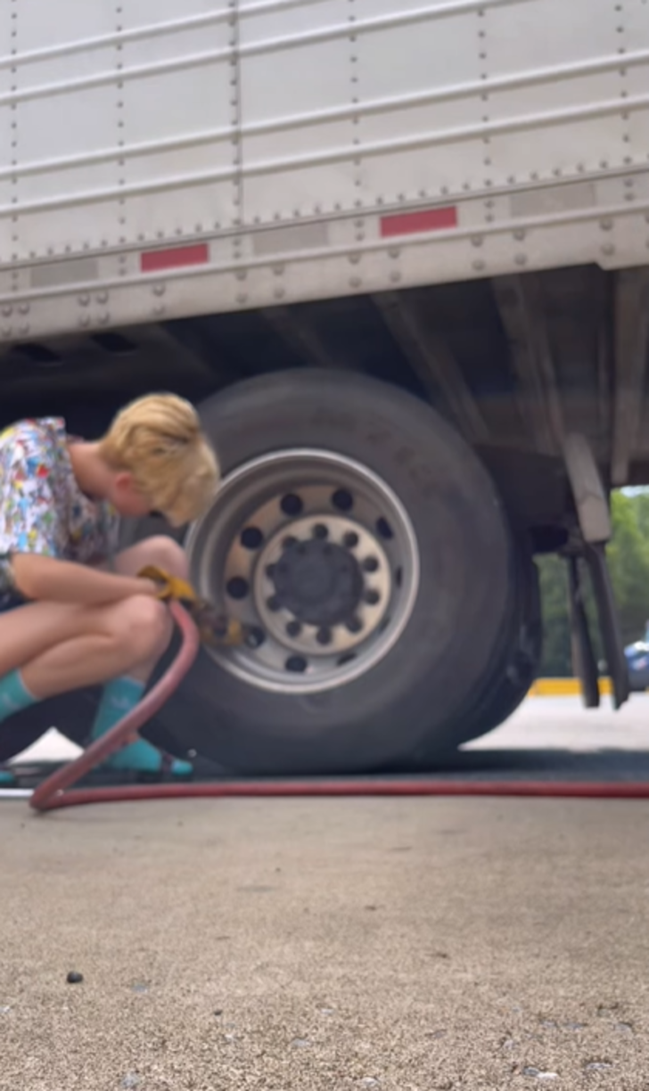 Türkiye’de öğretmendi! “Kadınların yapamayacağı bir şey yok” dedi, Amerika’da tır şoförü oldu G4